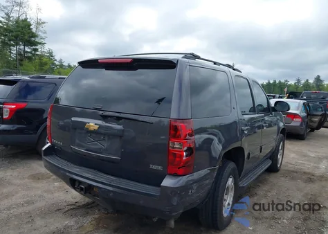 2010 Chevrolet Tahoe Lt z USA, uszkodzony, nr VIN 1GNUKBE01AR105053